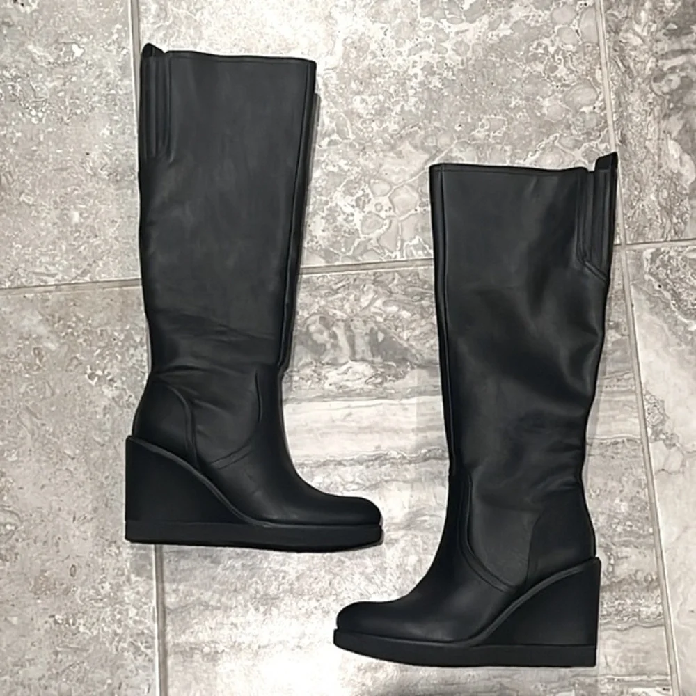 Zodiac Iggy Wedge Knee-High Boots in Black, Size 6.5 NEW w/o Box